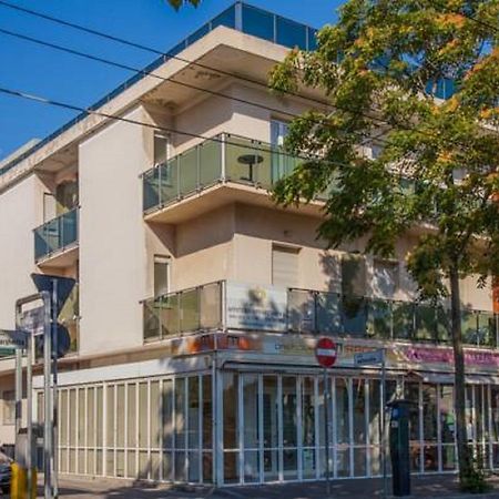 Residence Royal リミニ エクステリア 写真