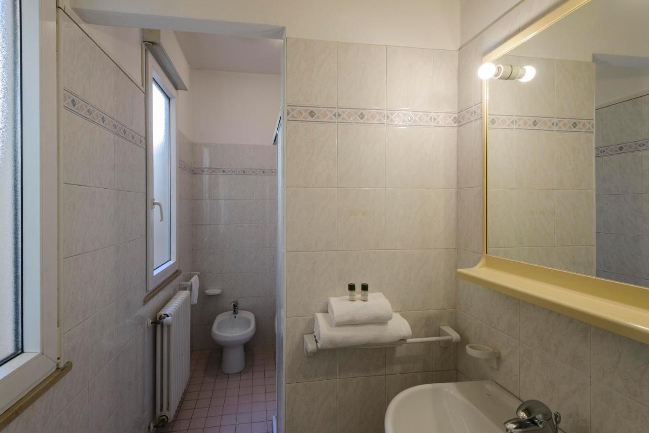 Residence Royal リミニ エクステリア 写真
